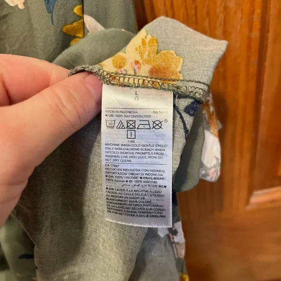 Old Navy Floral Tank Top - Olive Green - Picture 4 of 4